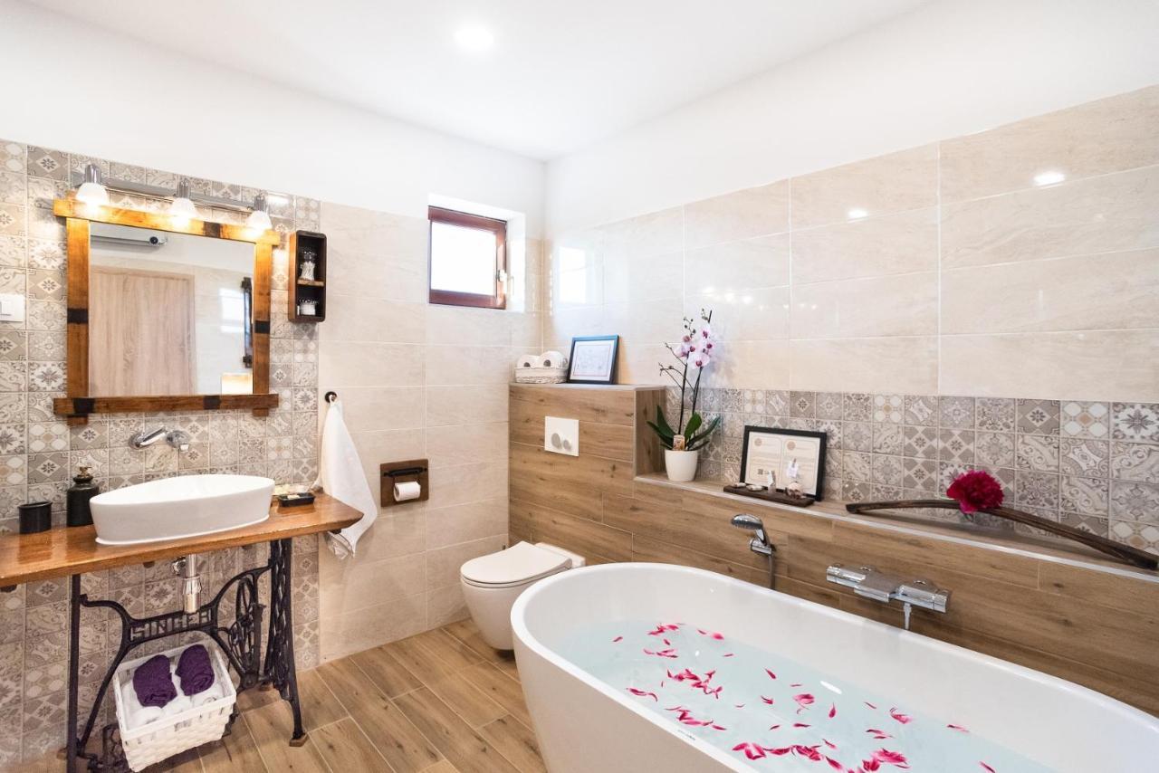 Boutique House Rustikana By Locap Group Izola Esterno foto